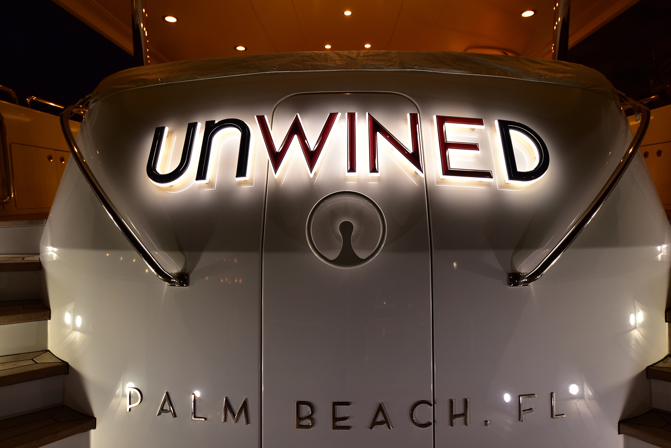Unwined yacht with LED yacht lettering